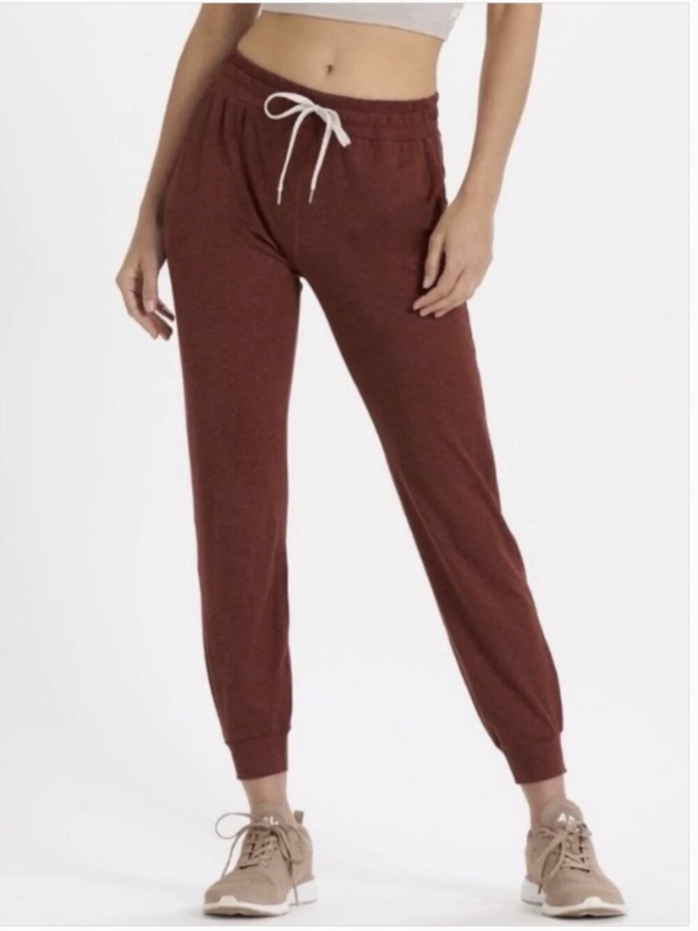 Vuori Women's Performance Jogger Pant Rust Red DreamKnit Size Large